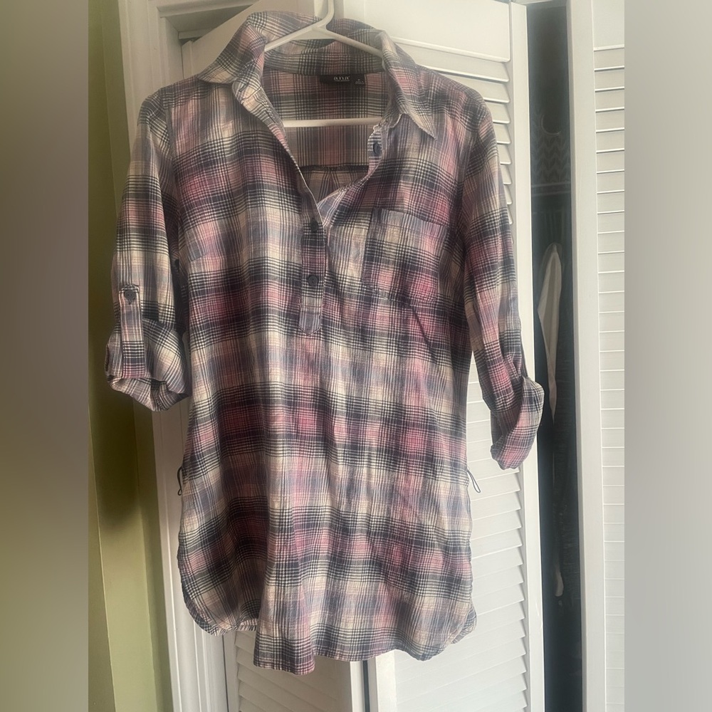 Women’s long sleeve shirt